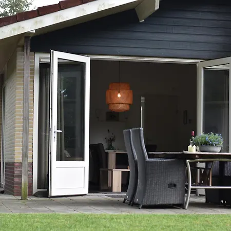 Huinerhofje 3 - Vrijstaand, Grote Tuin, Rust En Veel Privacy Nabij Uitgestrekte Bossen プッテン