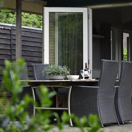 Huinerhofje 3 - Vrijstaand, Grote Tuin, Rust En Veel Privacy Nabij Uitgestrekte Bossen 別荘 *