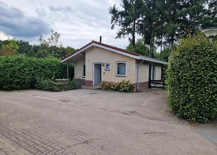 Huinerhofje 3 - Vrijstaand, Grote Tuin, Rust En Veel Privacy Nabij Uitgestrekte Bossen Putten